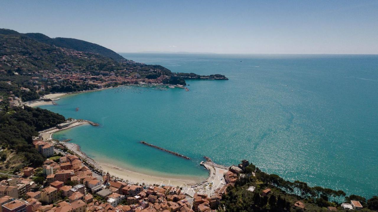 Апартаменты Vista Sul Blu ,Baia Blu, Леричи Экстерьер фото